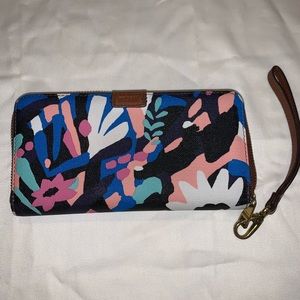 Fossil Wristlet